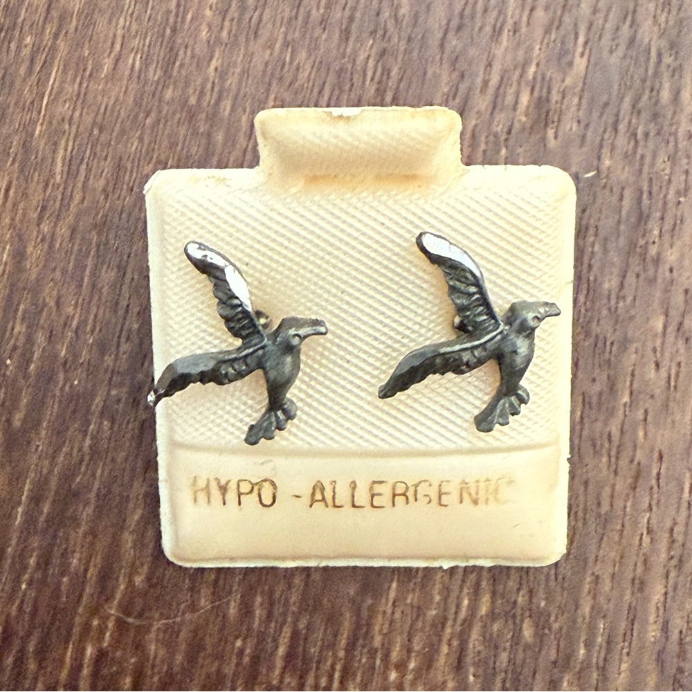 Bundle 3 for 50% off 70s Deadstock Hummingbird Post Earrings